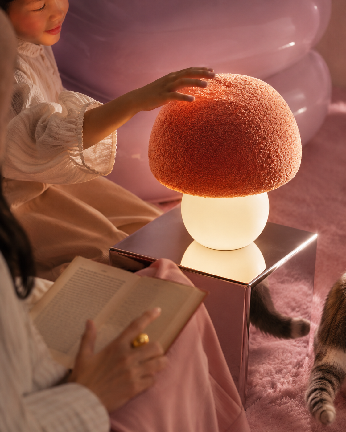 Mush lamp — child touching felt cap